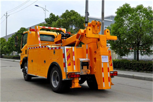 靖宇高速路拖车费